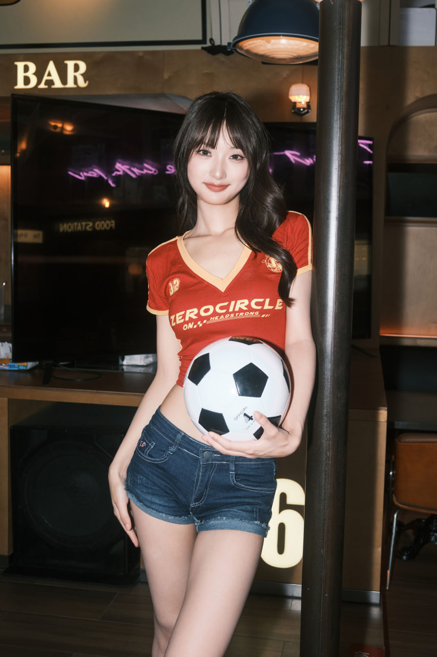乌拉圭神锋苏亚雷斯闪耀热门赛事